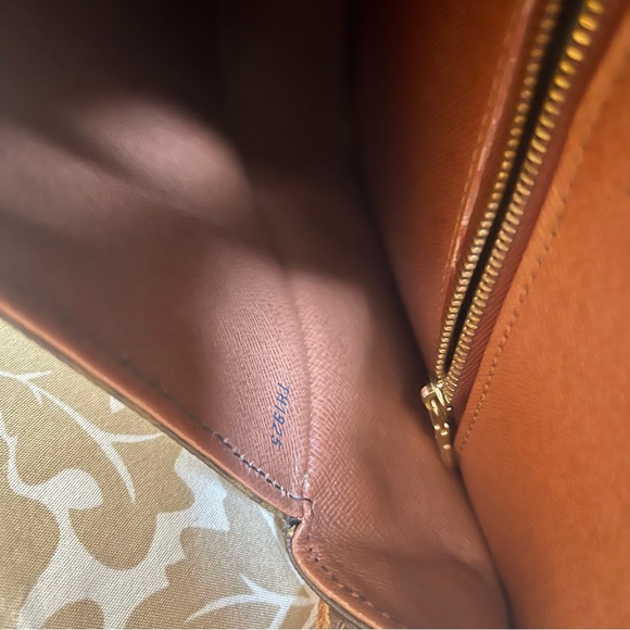 Authentic LV SaintClouds GM monogram - Picture 9 of 12